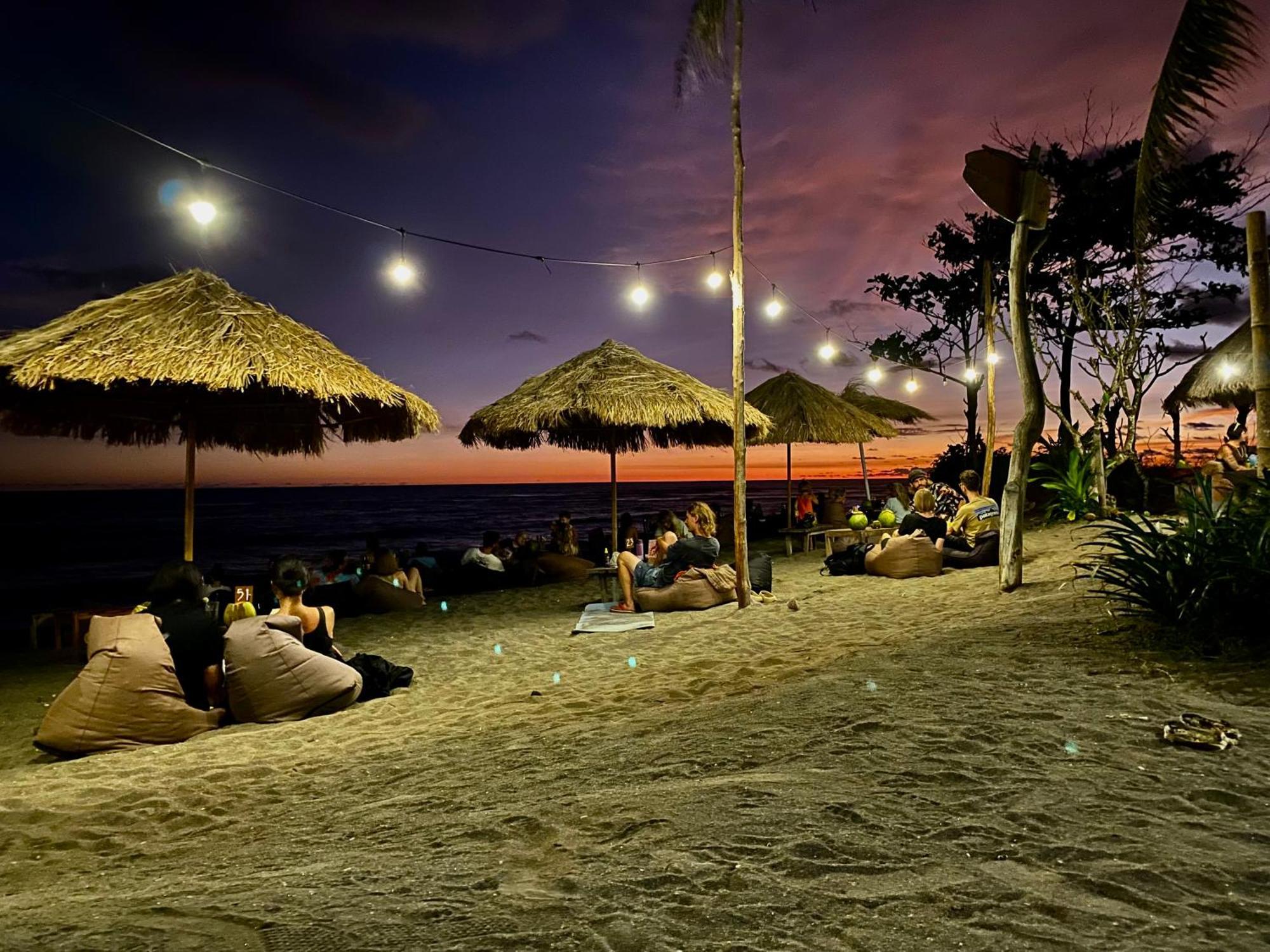 Uma Pantai Seseh Hotel Canggu Buitenkant foto